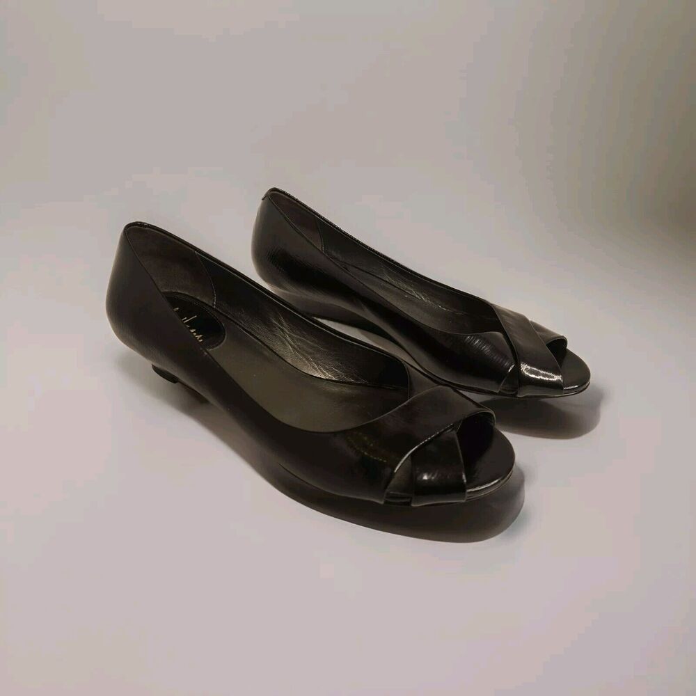 COLE HAAN NikeAir Women's Size 9B Black Patent Leather Wedge Heel Cross Front